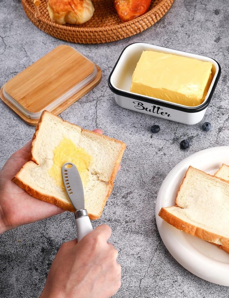 Crispy waffles with butter